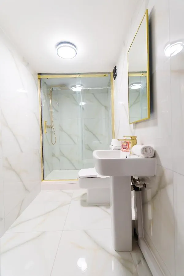 The Oasis Apartment 리즈 영국