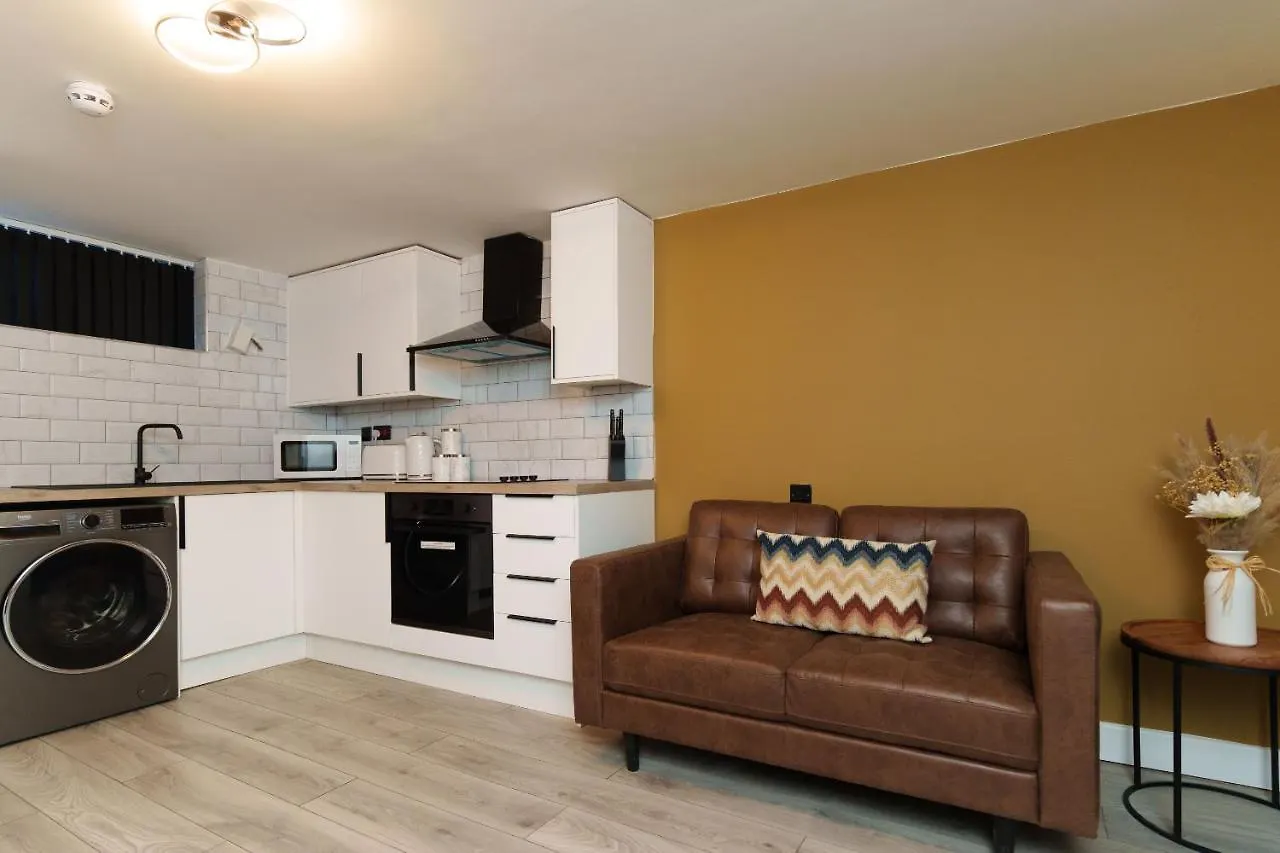 The Oasis Apartment 리즈